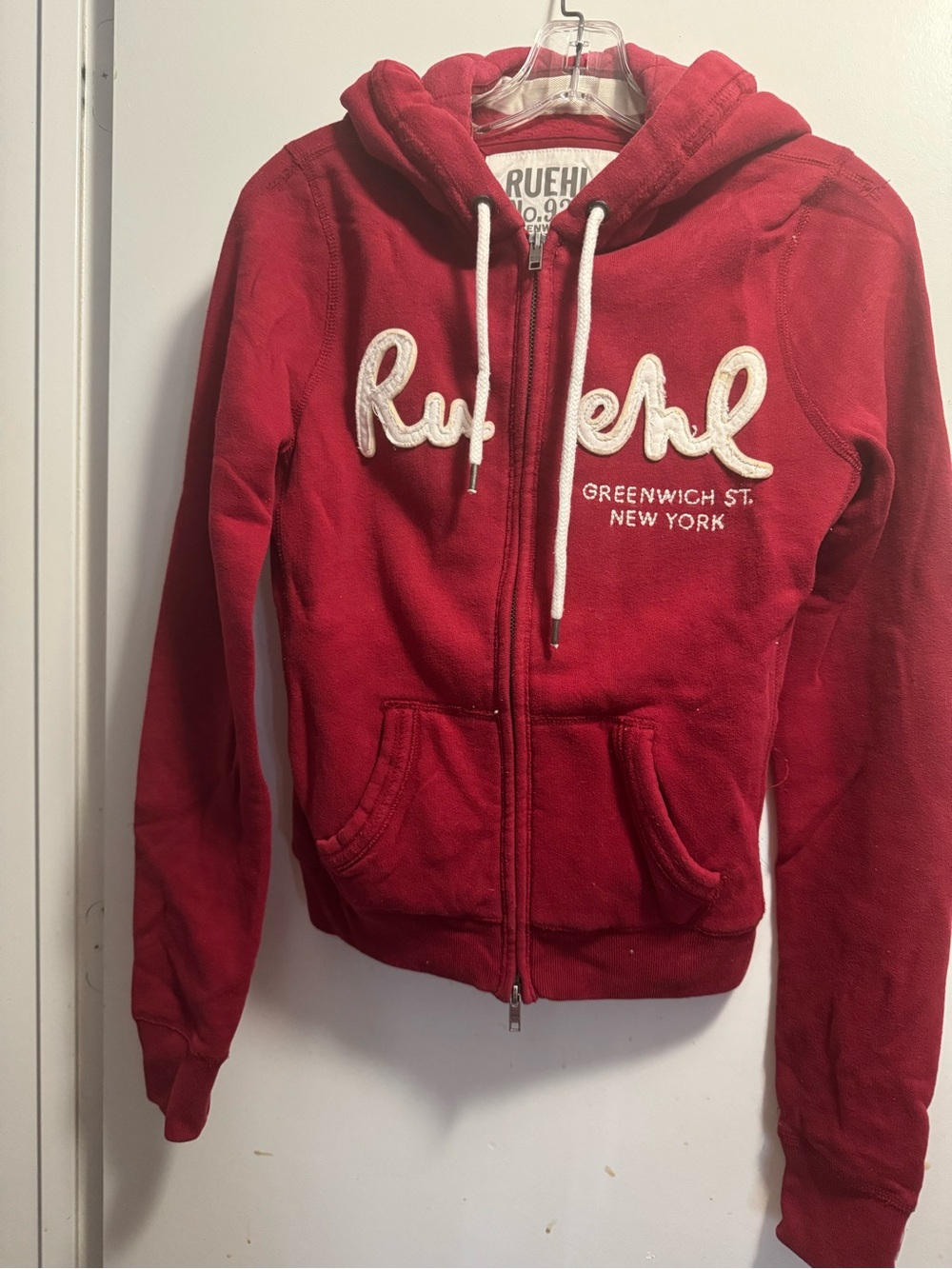 Y2K Vintage Ruehl 925 Abercrombie & Fitch Red Zip-Up Hoodie w/iconic logo - Med.